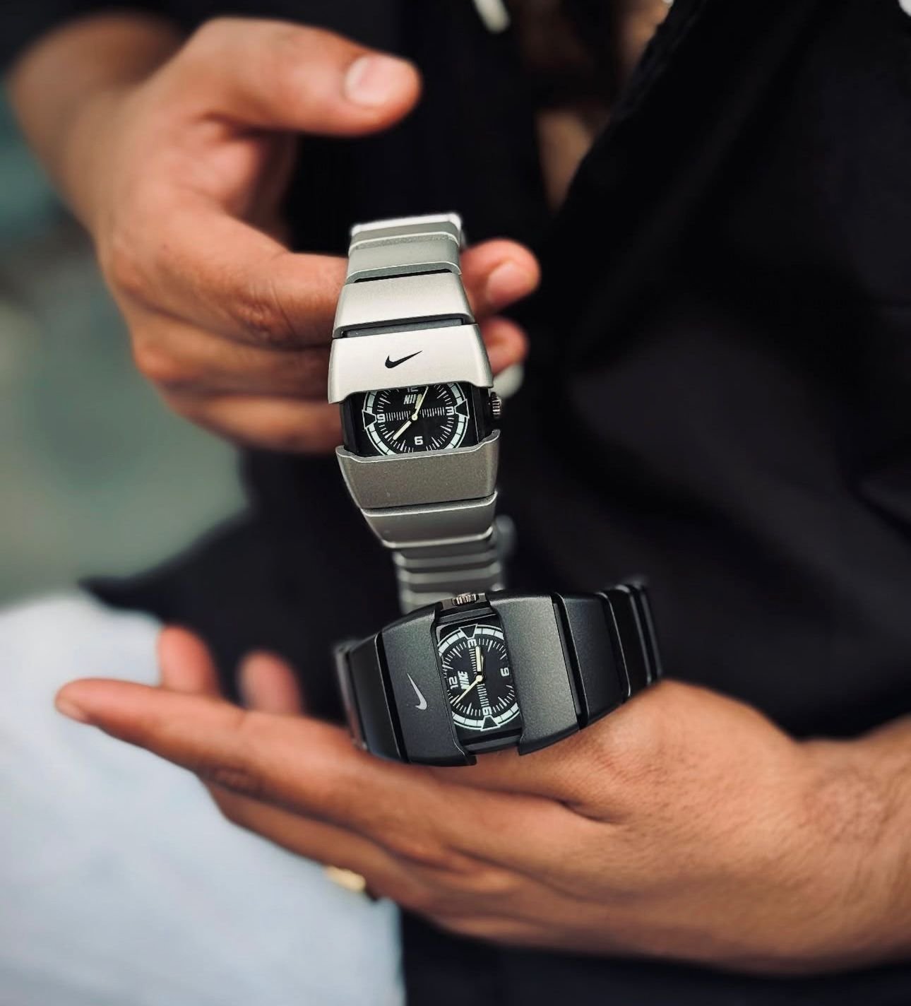 Nike Vintage Analog Wrist Watch for Men & Women – Retro Design, Stainless Steel Strap, Black & Silver Variants - Image 3